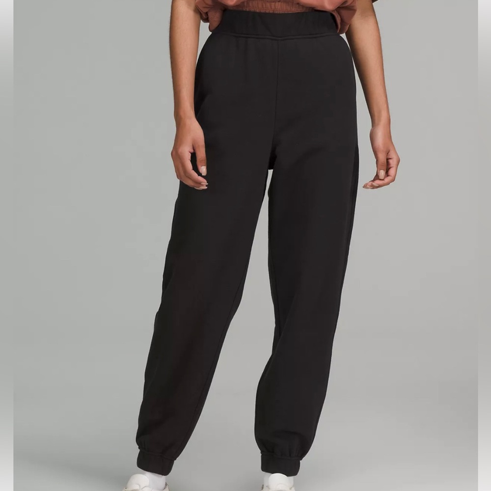 Lululemon Relaxed High Rise Jogger